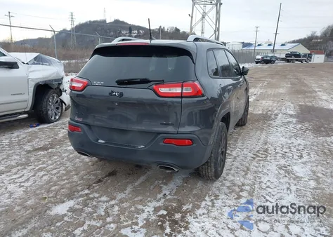 2016 Jeep Cherokee Latitude z USA, uszkodzony, nr VIN 1C4PJMCSXGW101148